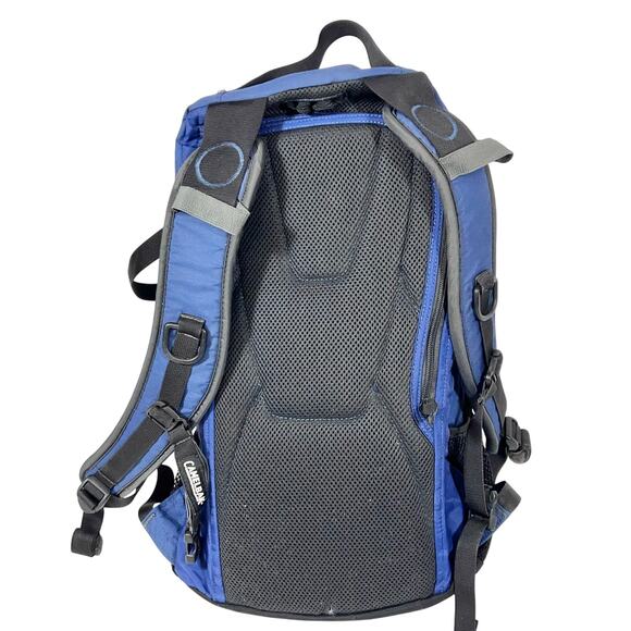 CamelBak Cloud Walker 18 Hydration Backpack No Bladder Used - Picture 3 of 13